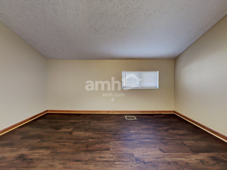 Building Photo - 11205 Cowan Lake Ct