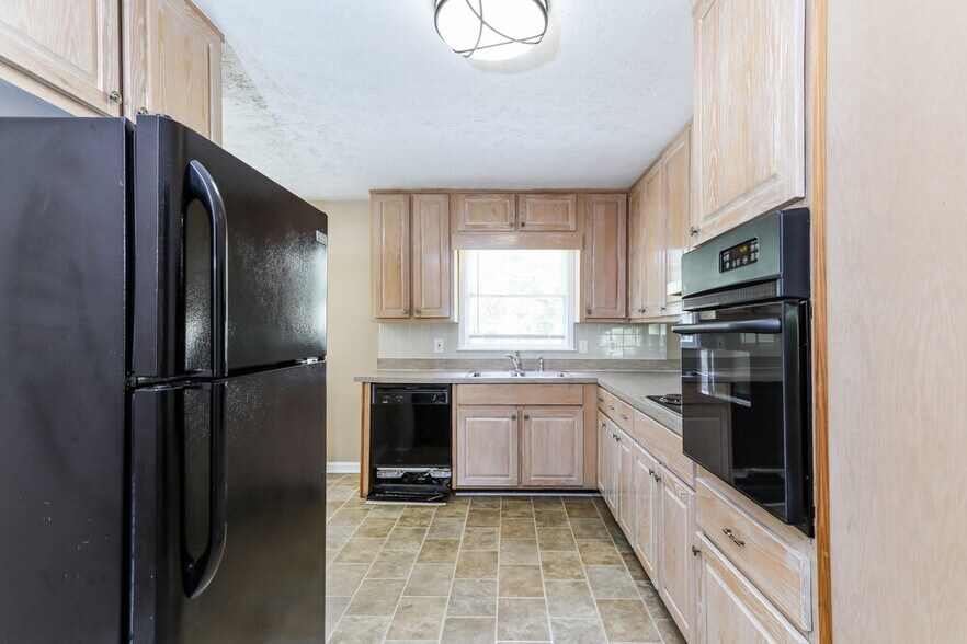 Building Photo - 2906 Elizabeth Ln