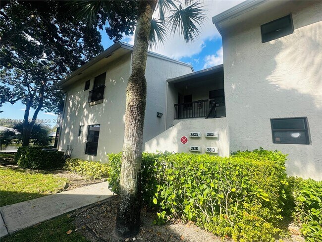 Building Photo - 3815 NW 35th St