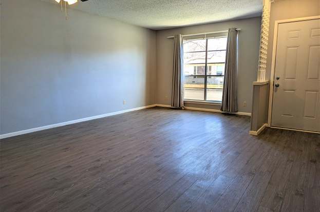 Building Photo - 2330 Blossom Dr