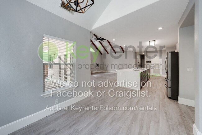 Building Photo - 124 Tomlinson Dr