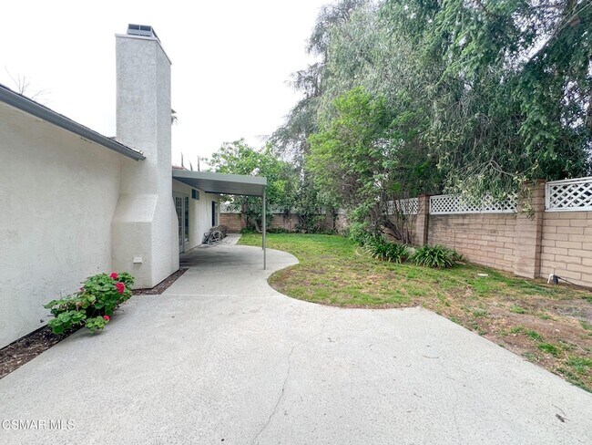 Building Photo - 185 N Sabra Ave