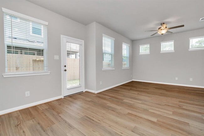 Building Photo - 1510 Parkland Oak Dr