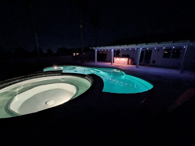 Building Photo - Beautiful 3-Bedroom Home with Pool!
