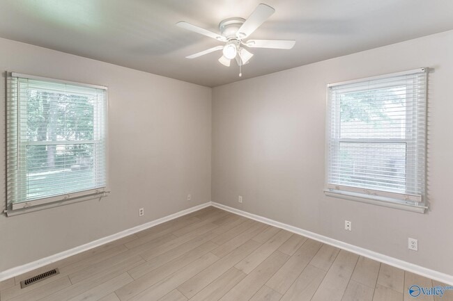 Building Photo - 3306 Reynolds Dr NW
