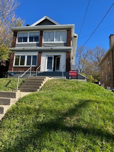 Building Photo - 3428 Harvey Ave