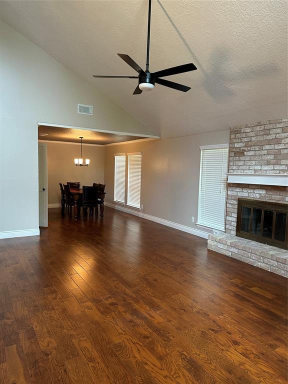 Building Photo - 2283 Woodland Springs St