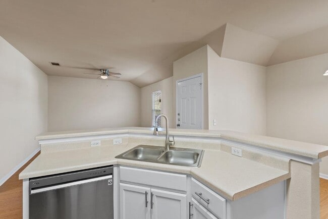 Building Photo - 3301 El Salido Pkwy