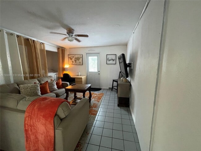 Building Photo - 4641 SW 104th Ct