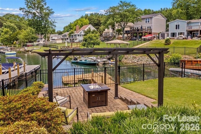 Building Photo - 21112 Rio Oro Dr