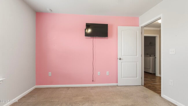 Building Photo - 3214 Caitlin St