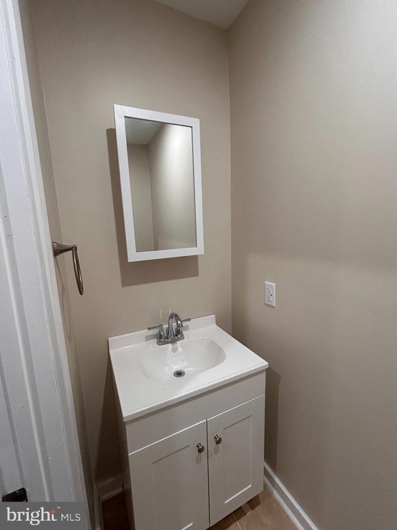 Building Photo - 1063 Tanyard Rd