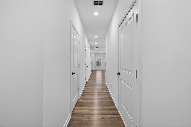 Building Photo - 4406 Ryan St