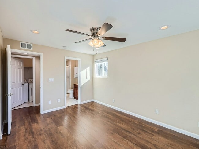 Building Photo - 13261 E Asbury Dr