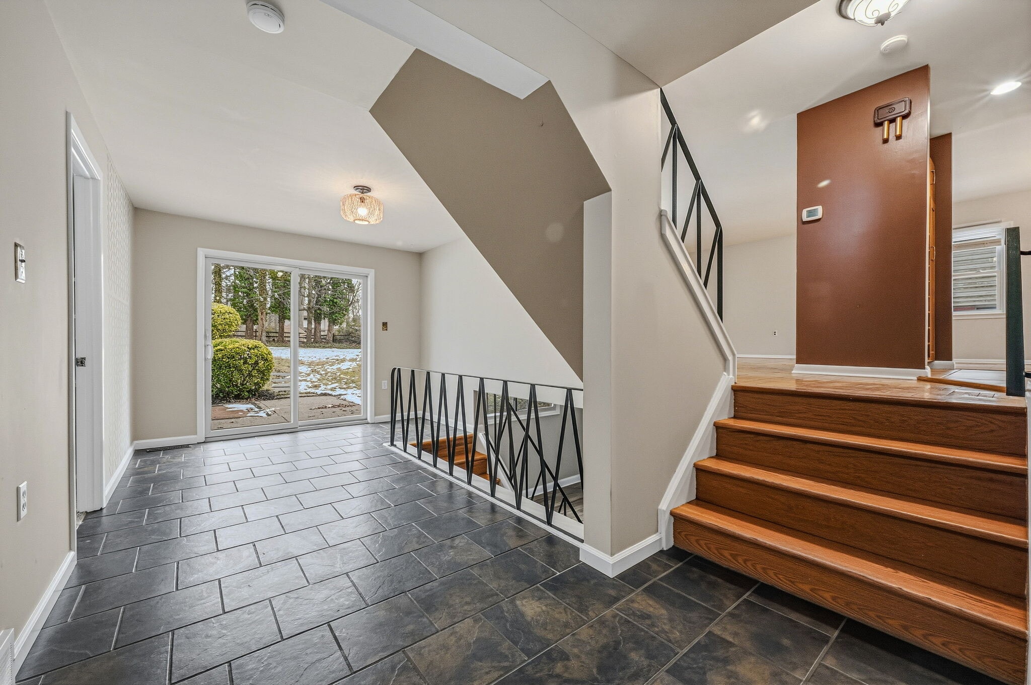 Building Photo - 1513 Fresno Rd