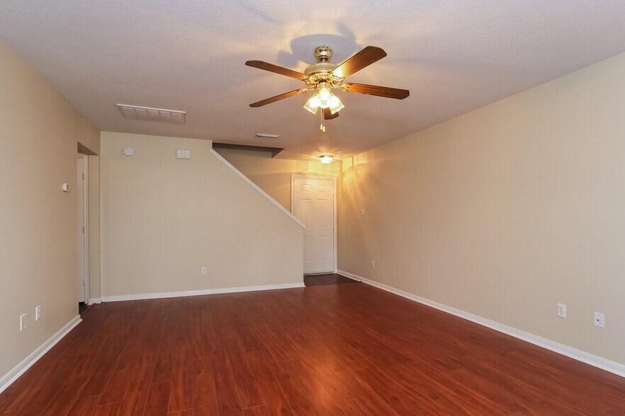 Building Photo - 8002 Scarlet Tanager Dr