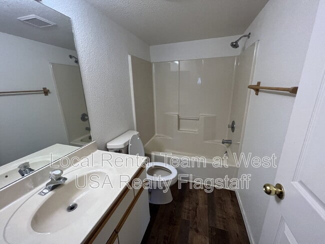 Building Photo - 2721 N Walnut Hills Dr