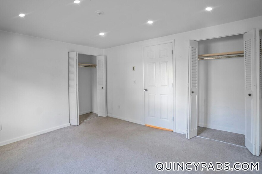 Building Photo - 38 Presidential Dr