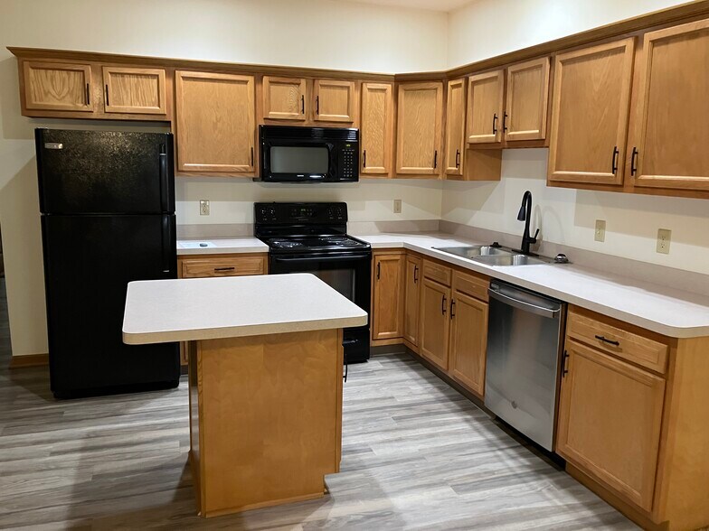 Primary Photo - 1023 Laurel Tree Ct