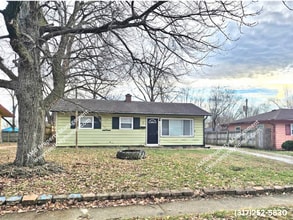 Building Photo - 5 Helena Ct