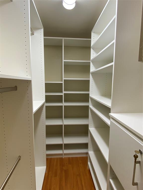 Building Photo - 2114 Winding Hollow Dr