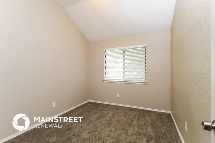 Building Photo - 6856 Driffield Cir E