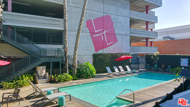 Building Photo - 420 San Pedro St
