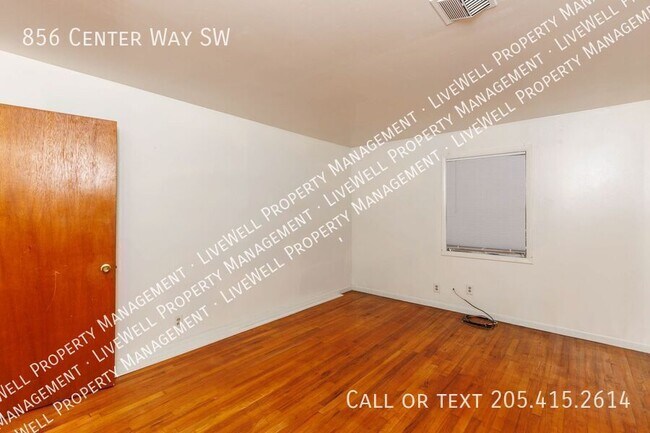 Building Photo - 856 Center Way SW