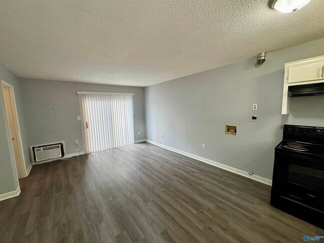 Building Photo - 3702 Penny St SW