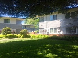 Building Photo - Noel Court Apartments