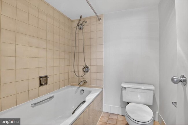 Building Photo - 1808 Old Meadow Rd