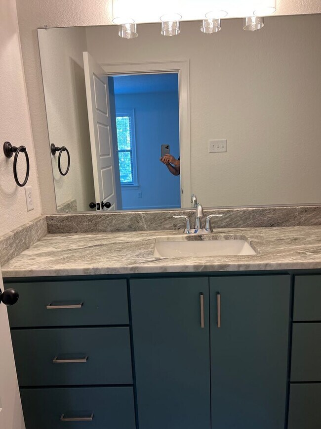 Building Photo - Available January