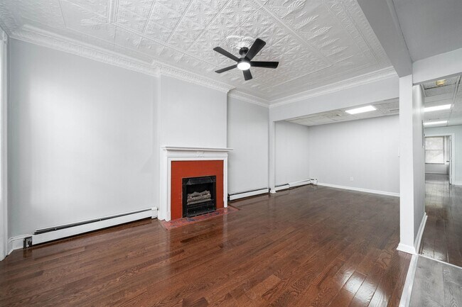 Building Photo - 728 Bergen Ave