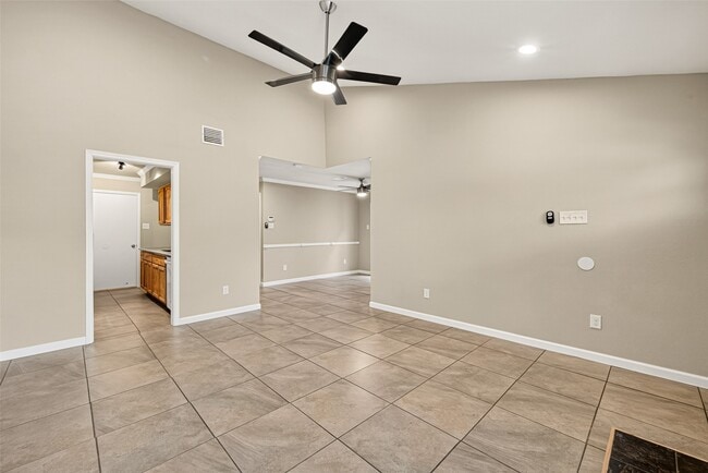 Building Photo - 10244 Bridgeland Ln