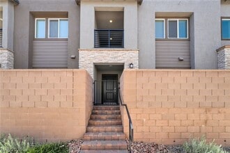 Building Photo - 146 Sul Ponticello Ave