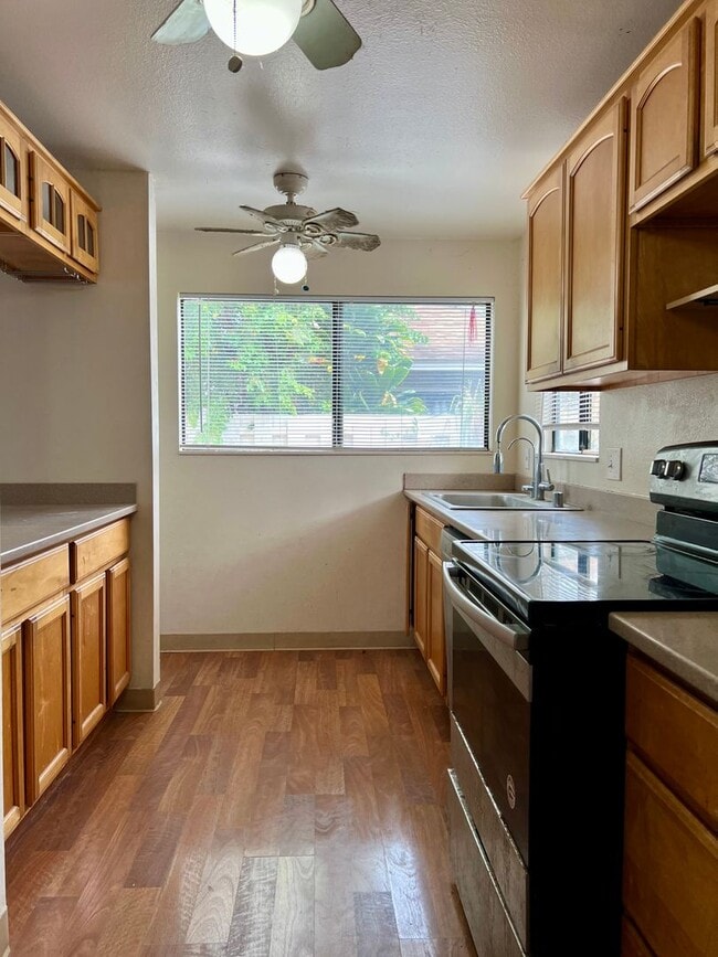 Building Photo - Desirable 3/2/2 2-Story Single Family Residence