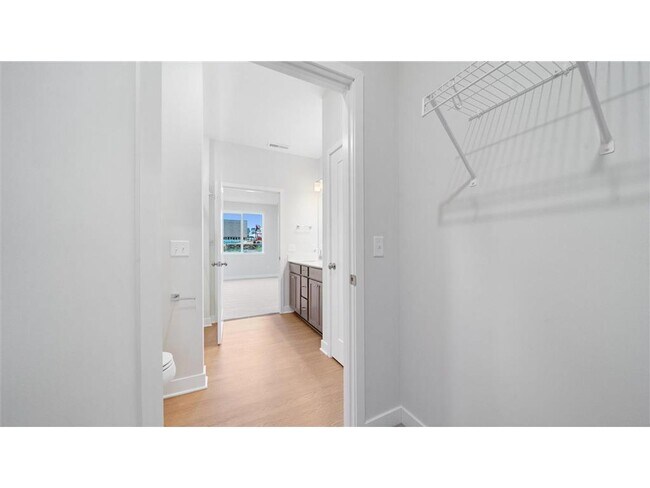 Building Photo - 123 Gambel St