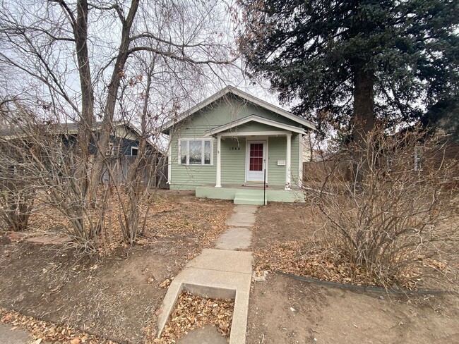 Building Photo - Bright & Spacious 2 bedroom Home