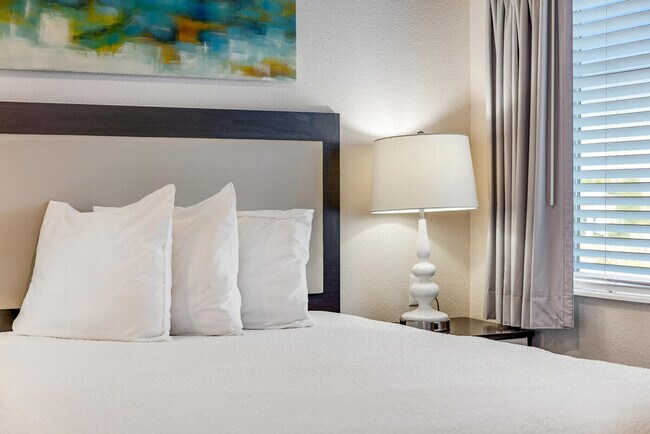 Building Photo - 11400 E Peakview Ave