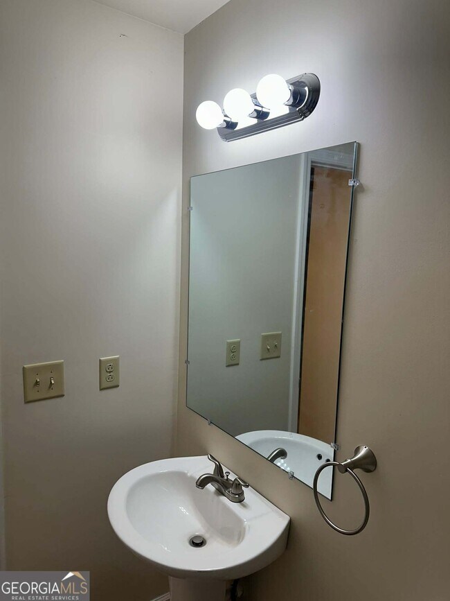 Building Photo - 1167 Turner Way