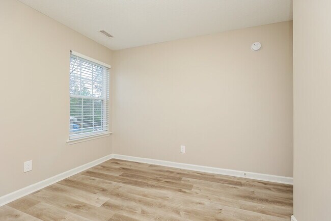 Building Photo - 841 Post Oak Dr