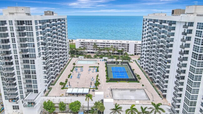 Building Photo - 531 N Ocean Blvd