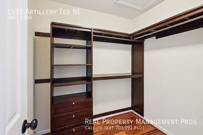 Building Photo - 1533 Artillery Terrace NE