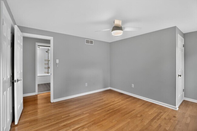 Building Photo - 6 Mill Race Pl