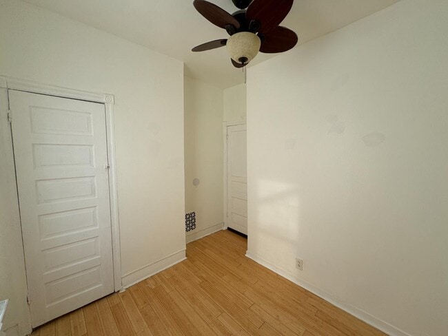 Building Photo - 2602 S Fairhill St