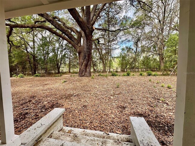Building Photo - 13647 NE 141st Dr