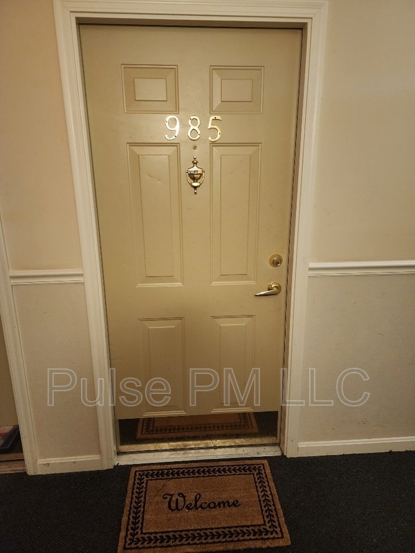 Building Photo - 985 Mistflower Ln