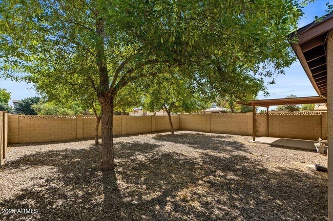 Building Photo - 6713 N 63rd Ave