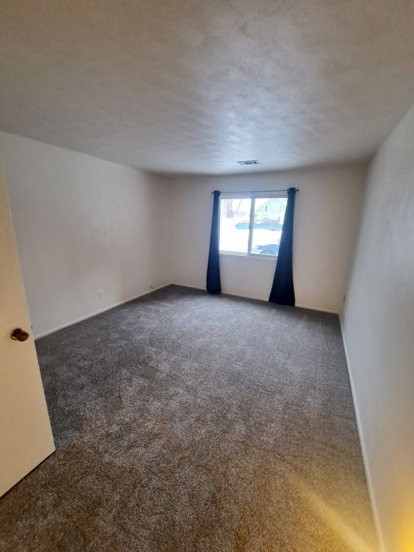 Building Photo - 1444 W 16th St