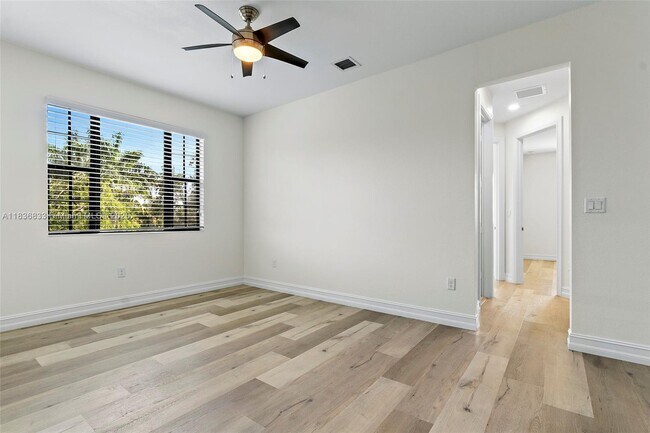 Building Photo - 115 SW 127th Terrace